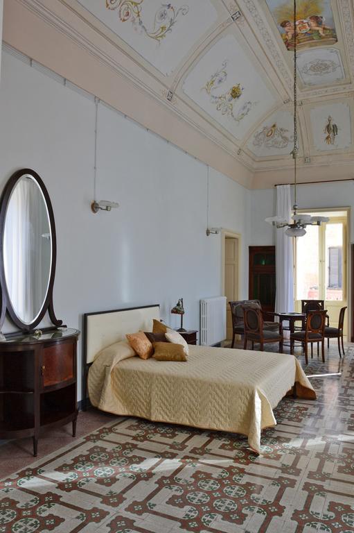 غالّيبولي Palazzo Vallebona المظهر الخارجي الصورة