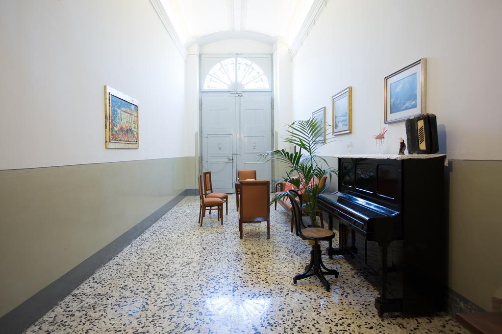 غالّيبولي Palazzo Vallebona المظهر الخارجي الصورة