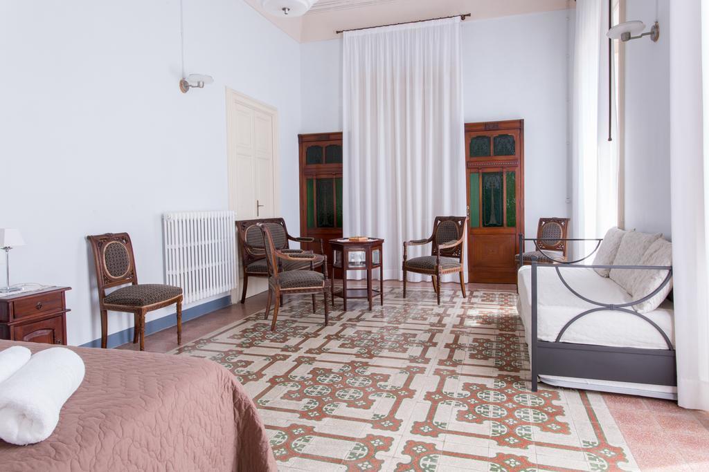 غالّيبولي Palazzo Vallebona المظهر الخارجي الصورة