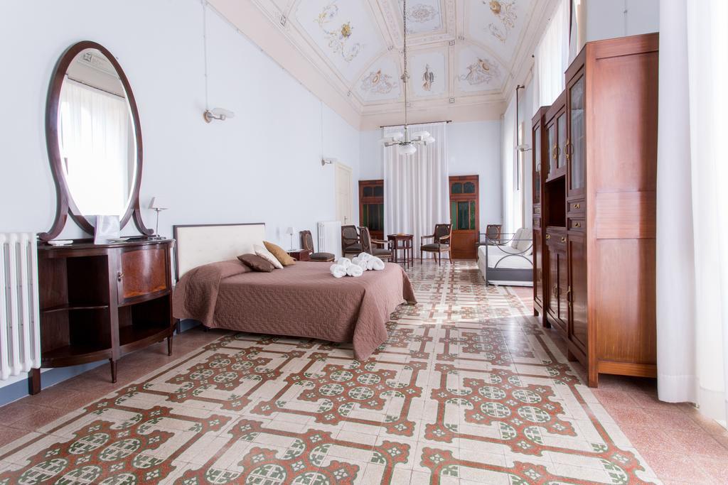 غالّيبولي Palazzo Vallebona المظهر الخارجي الصورة